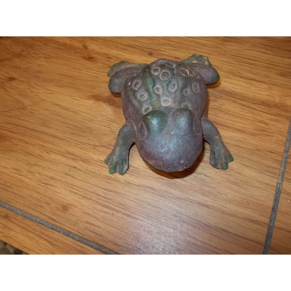 Vintage Cast Iron Frog Hide-A-Key Trinket Box Garden Statue Rustic Brown Green